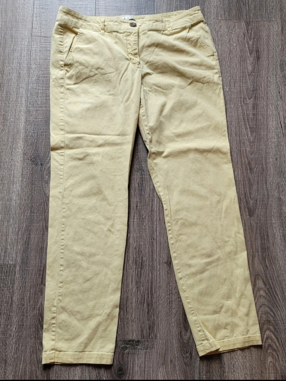CAbi size 12 Yellow Sunshine Coast Crop Pants
